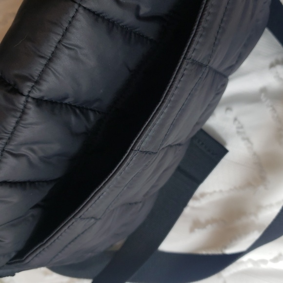 UGG Black Dalton Puff Crossbody Bag Quilted Adjustable Strap Pockets Lightweight - Picture 14 of 16